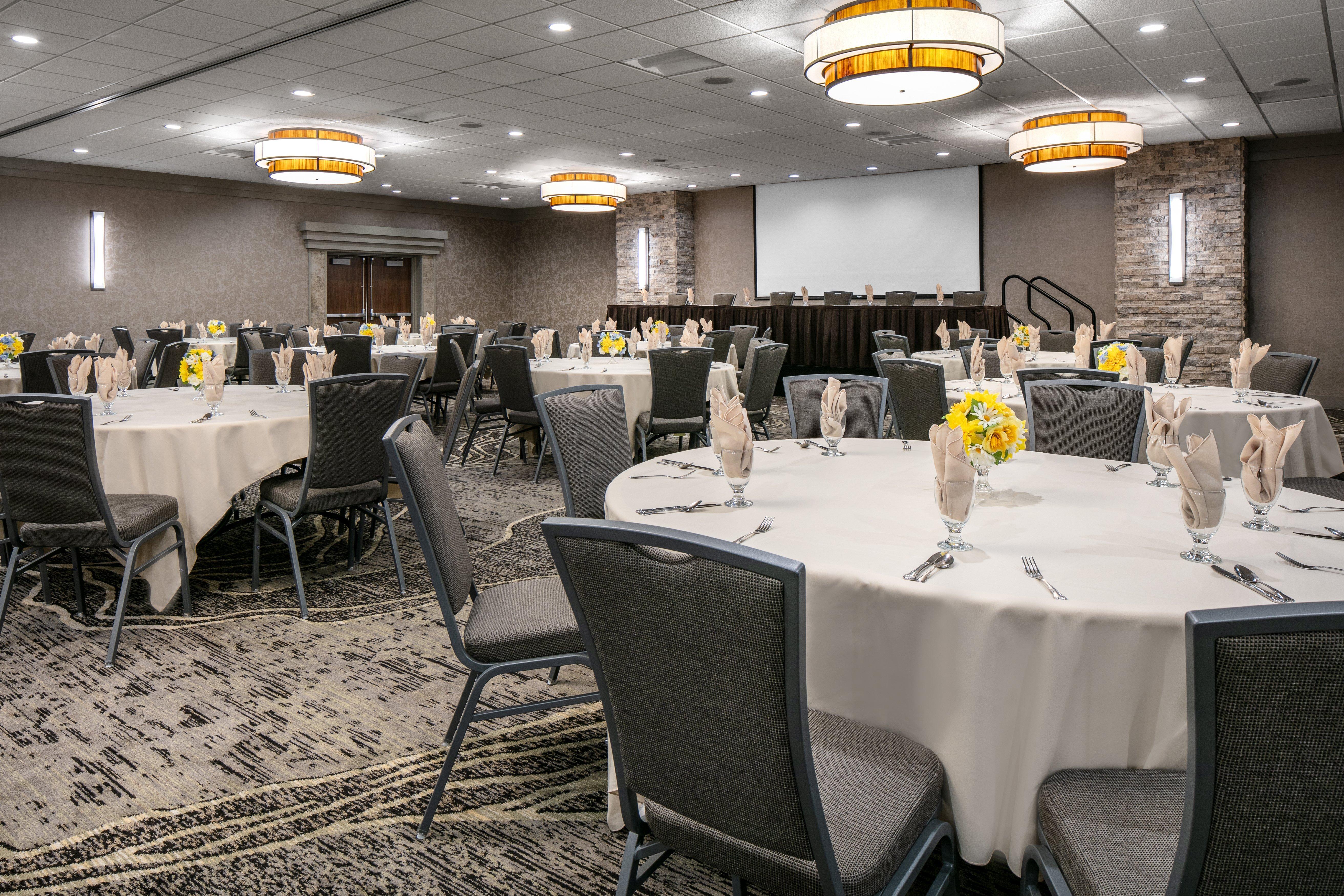 Holiday Inn Hotel & Suites Des Moines-Northwest By Ihg Urbandale Exteriör bild