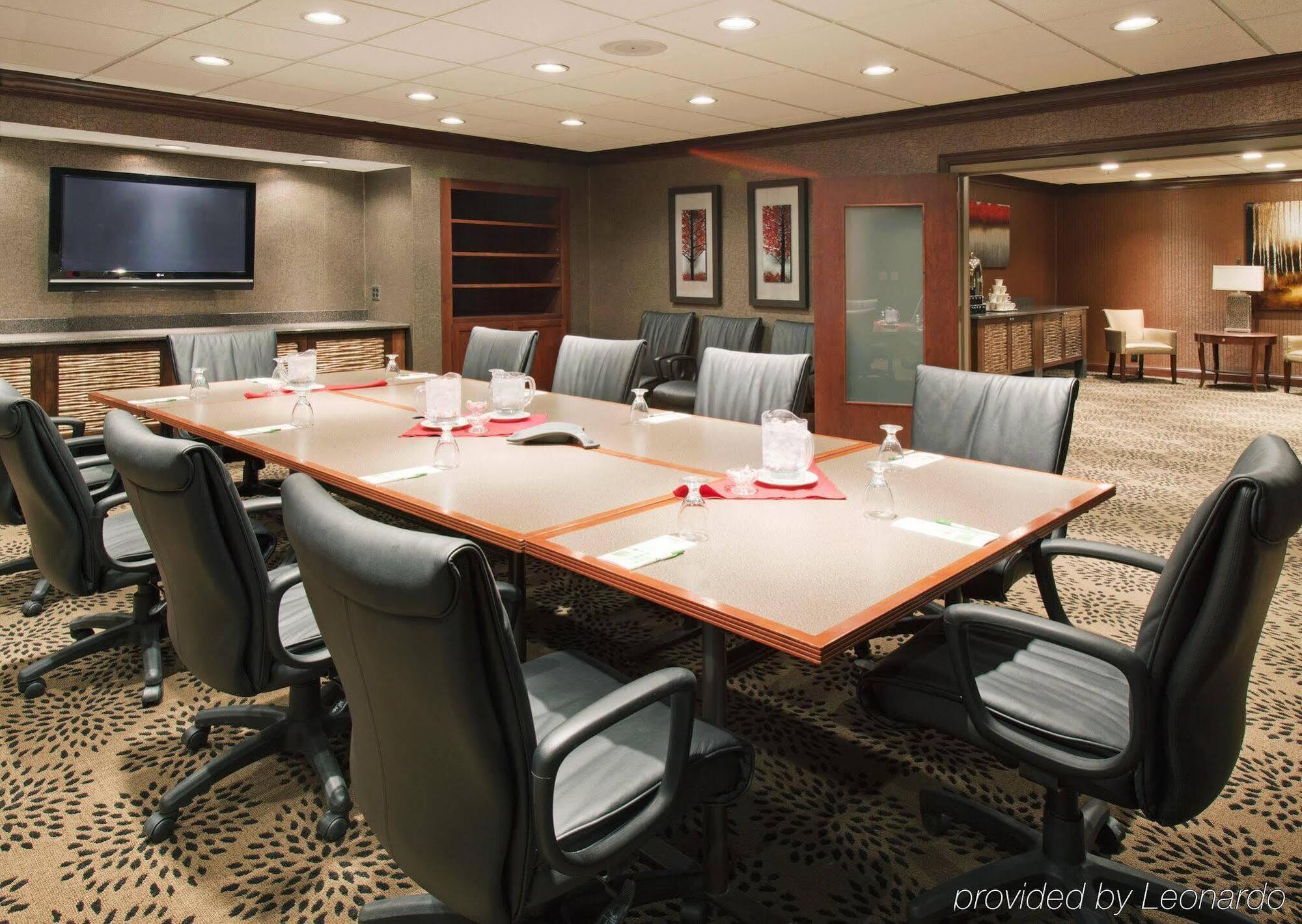 Holiday Inn Hotel & Suites Des Moines-Northwest By Ihg Urbandale Exteriör bild
